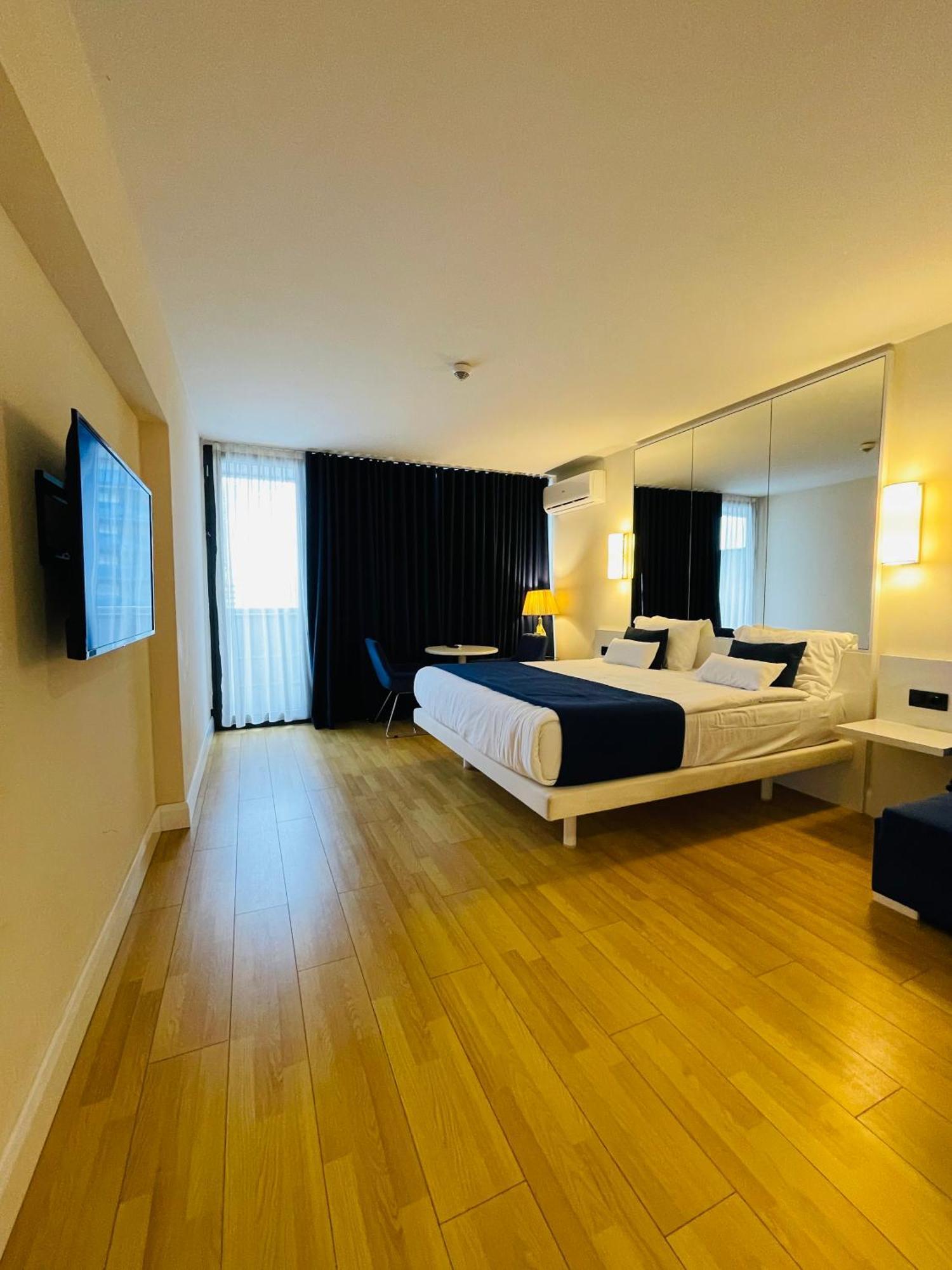 فندق Batumi Floor40 المظهر الخارجي الصورة
