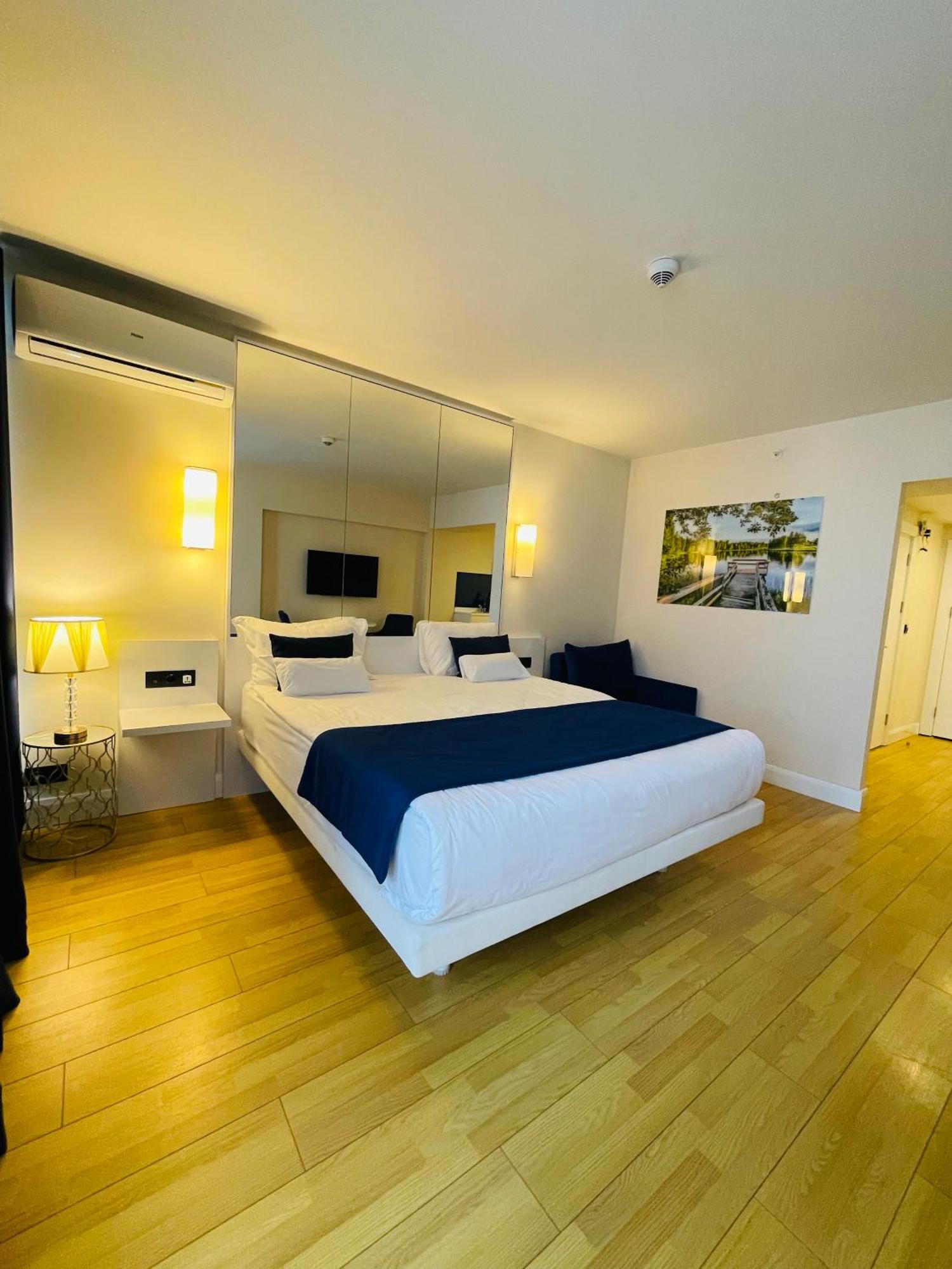 فندق Batumi Floor40 المظهر الخارجي الصورة