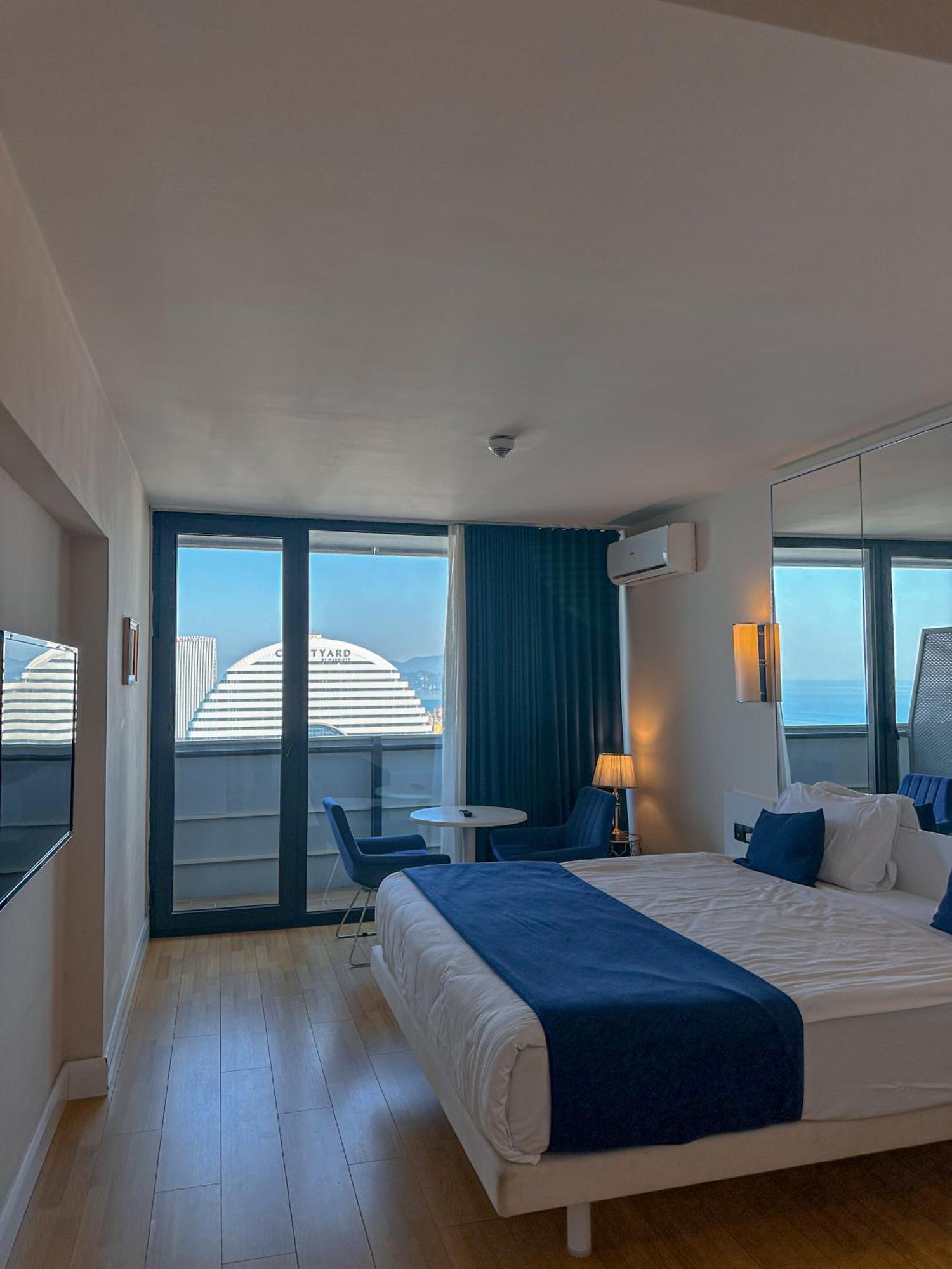 فندق Batumi Floor40 المظهر الخارجي الصورة